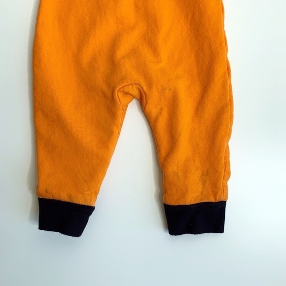 HALLOWEEN SWEATSUIT ONE PIECE - SIZE 9 Months - Picture 6 of 8
